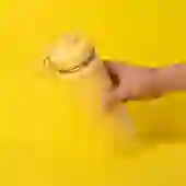 Garrafa com Alça e Bico 780ml em Aço Inox Amarela