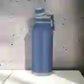 Garrafa com Alça e Bico 1,2L em Aço Inox Azul