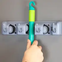 Suporte Organizador para 4 Vassouras com Ganchos Cinza