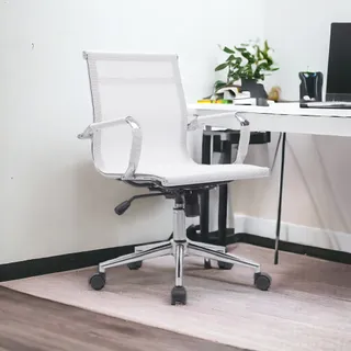 Cadeira de Escritório Diretor em Tela Mesh Branca com Braços Cromados