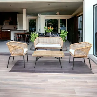 Conjunto de Área Externa 1 Sofá, 2 Poltronas e 1 Mesa Ratan Sorrento