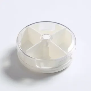 Caixa de Medicamentos Portátil Mini de 4 Compartimentos para Viagem - Branca